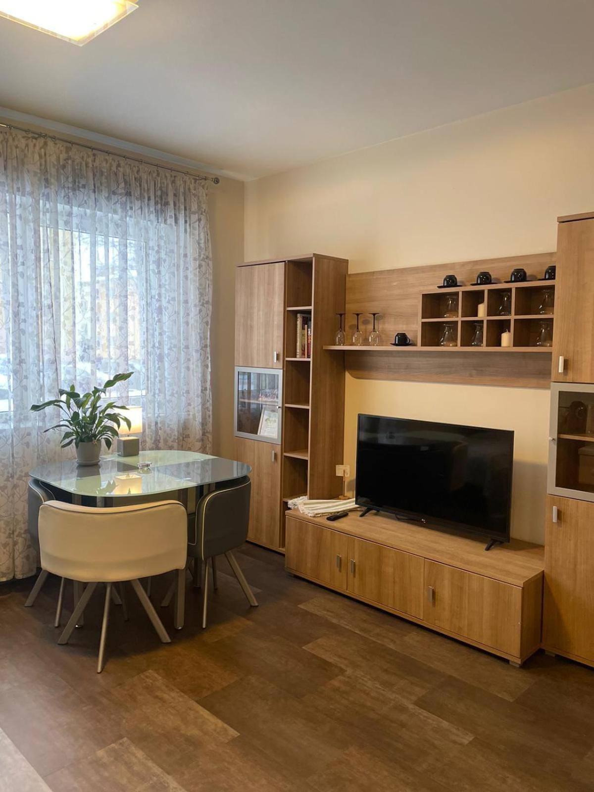 Studio Apartamenti Цесіс Екстер'єр фото